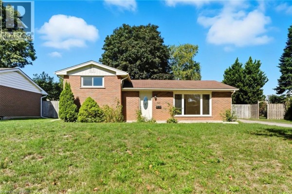 30 Forsythe Avenue, Brantford, ON, photo 2