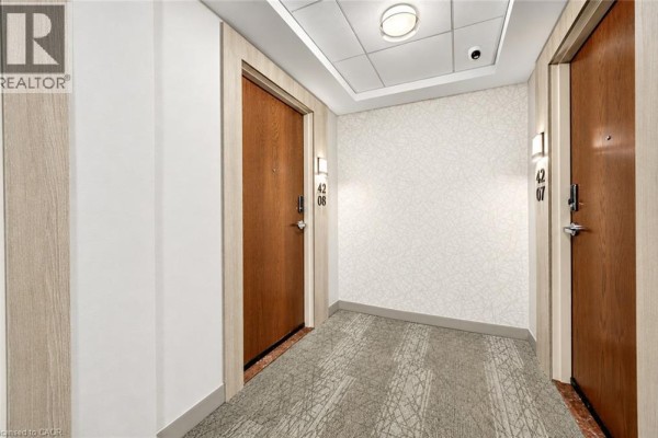 4pc Ensuite bath - 30 Francis Street S Unit# 4208, Kitchener, ON N2G0B5 Photo 3