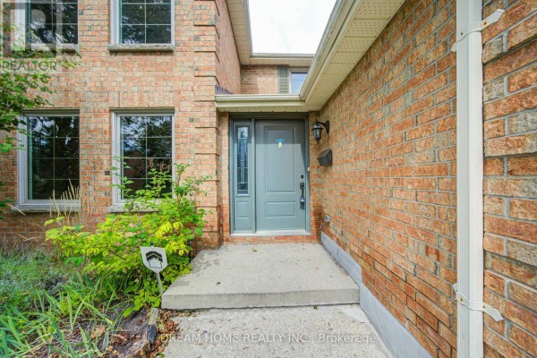 Family room - 30 Garnish Green, Markham, ON L3P4P5 Photo 3