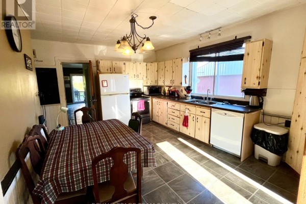 Dining room - 30 Gould Street, Whitewater Region, ON K0J1K0 Photo 2