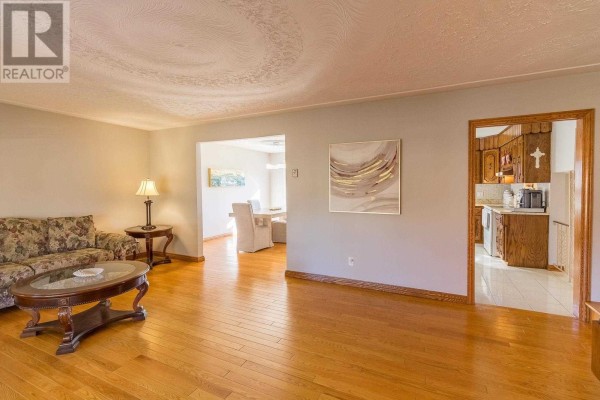 Family room - 30 Highcrest St, Sault Ste  Marie, ON P6B5V2 Photo 5