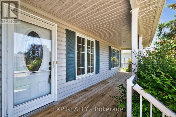 30 Illinois Crescent, Wasaga Beach, ON, photo 2