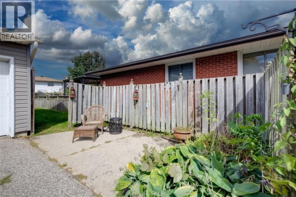 Recreation room - 30 Kingswood Drive, Kitchener, ON N2E1A7 Photo 2