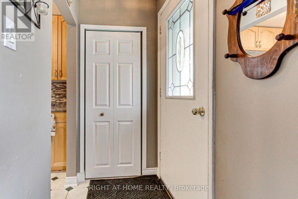 Primary Bedroom - 30 Kitimat Crescent, Aurora, ON L4G3C3 Photo 3