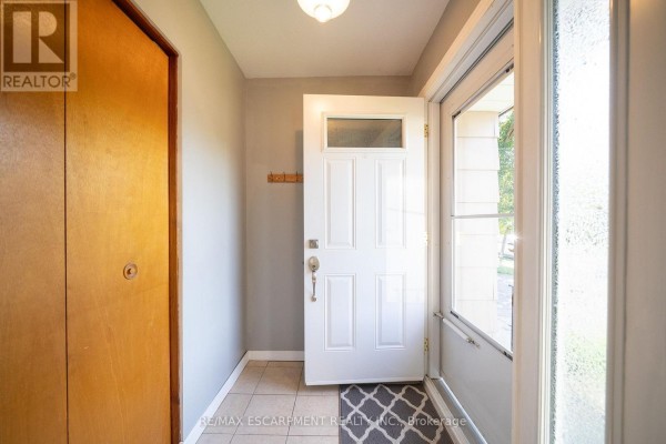 Primary Bedroom - 30 Lida Street, Brantford, ON N3S2P9 Photo 4