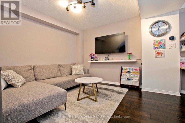 Primary Bedroom - 30 Linnell Street, Ajax, ON L1Z0K8 Photo 4