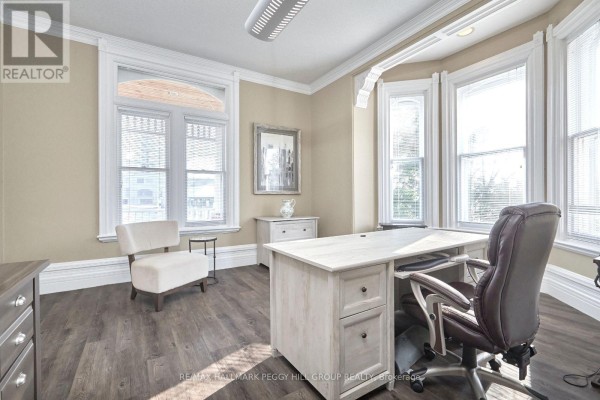 30 Mary Street, Barrie, ON L4N1S8 Photo 4