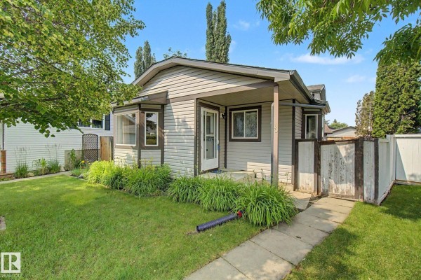 30 Matthew Rd, Spruce Grove, AB, photo 2