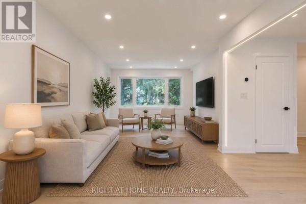 30 Morton Avenue, East Gwillimbury, ON L0G1V0 Photo 3