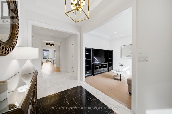 Great room - 30 Mumberson Street, Innisfil, ON L0L1L0 Photo 5