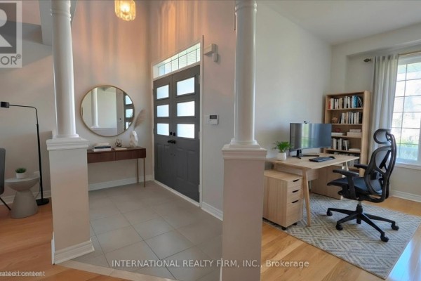 Dining room - 30 O'hara Crescent, Richmond Hill, ON L4E4L3 Photo 2
