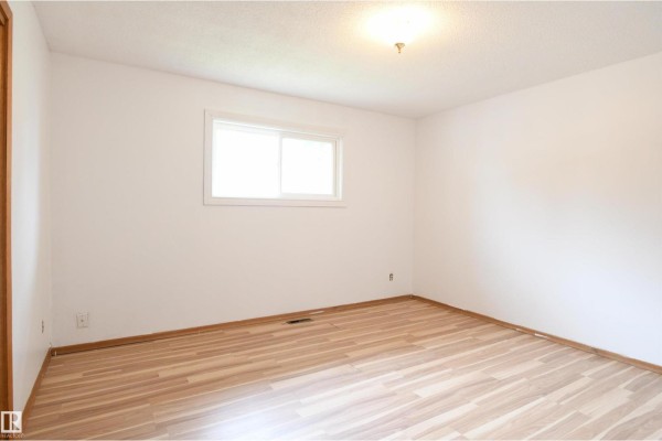Kitchen - 30 Prince Dr, Lamont, AB T0B2R0 Photo 3