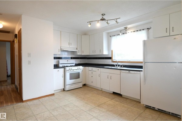 Family room - 30 Prince Dr, Lamont, AB T0B2R0 Photo 4