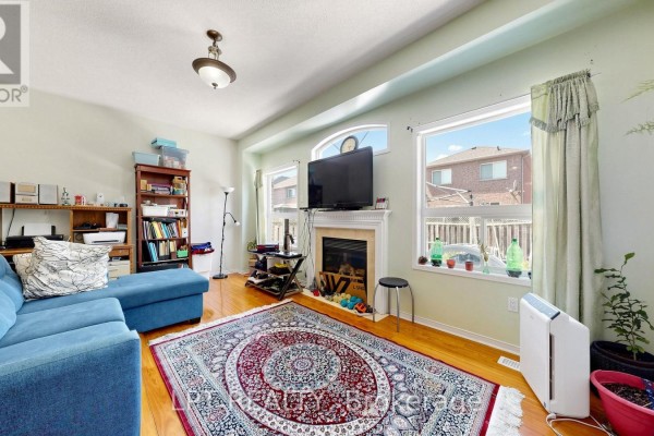 30 Ranchero Drive, Brampton, ON L7A3C6 Photo 4