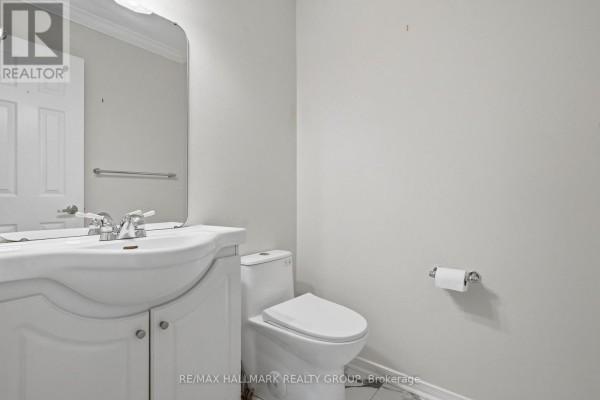 30 Rowe Drive, Ottawa, ON K2L3Y3 Photo 4