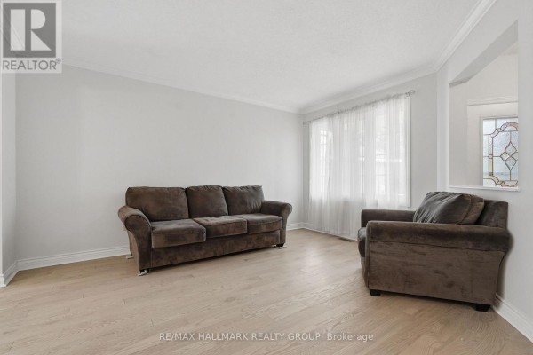 30 Rowe Drive, Ottawa, ON K2L3Y3 Photo 5