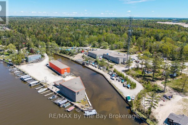 30 Shore Line E, Wasaga Beach, ON, photo 2