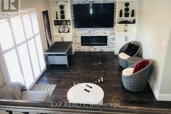 30 Somerset Drive, Brampton, ON L6Z1C7 Photo 2