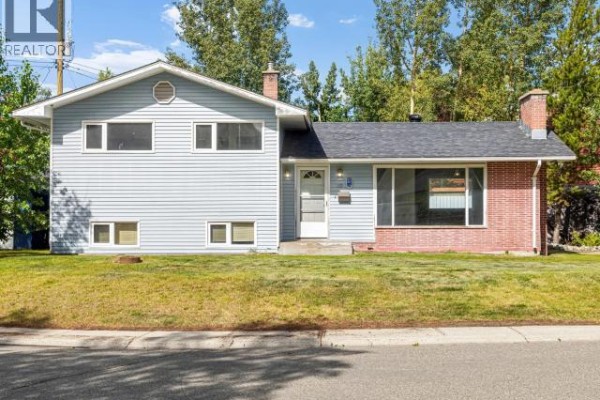 30 Takhini Ave, Whitehorse