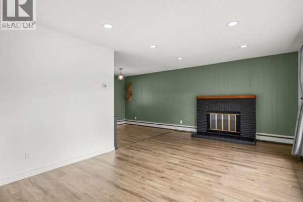 4pc Bathroom - 30 Takhini Ave, Whitehorse, YT Y1A3N6 Photo 5