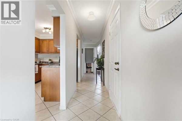 4pc Bathroom - 30 Twinoaks Crescent, Stoney Creek, ON L8J2E9 Photo 4