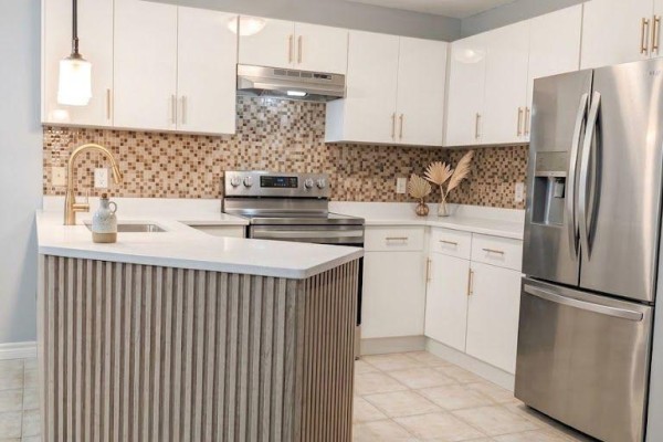 Kitchen - 30 Vipond Street, Guelph, ON N1E0G9 Photo 2