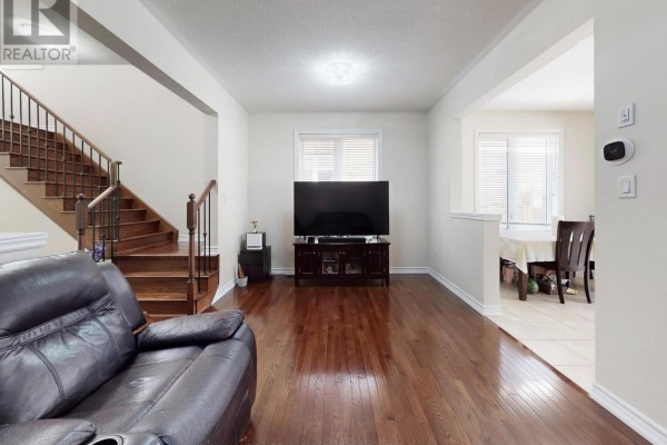 Eating area - 30 Walbrook Road, Brampton, ON L6X4N4 Photo 4