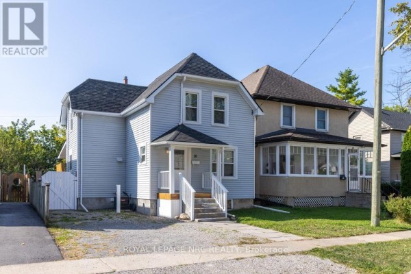 30 Walnut Street, St  Catharines, ON, photo 2