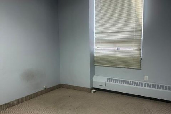 300 - 101 Dundas Street W, Whitby, ON L1N2M2 Photo 5