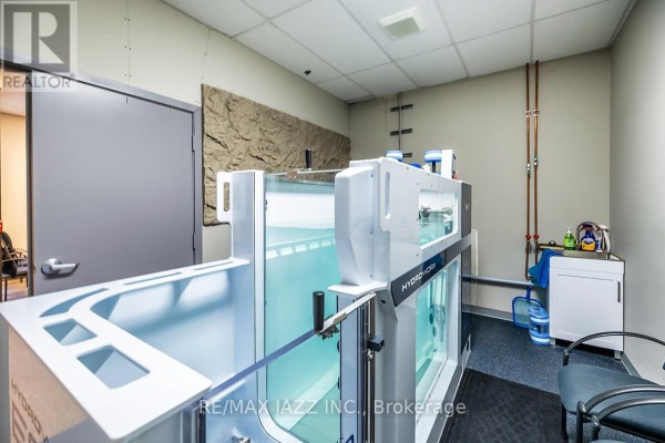 300 - 274 Mackenzie Avenue, Ajax, ON, photo 2