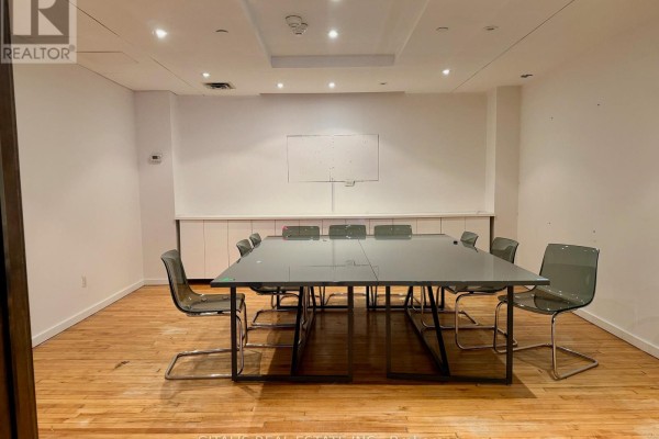 300-301 - 460 Richmond Street W, Toronto, ON, photo 3