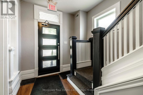 300 Aylmer Street N, Peterborough, ON, photo 3
