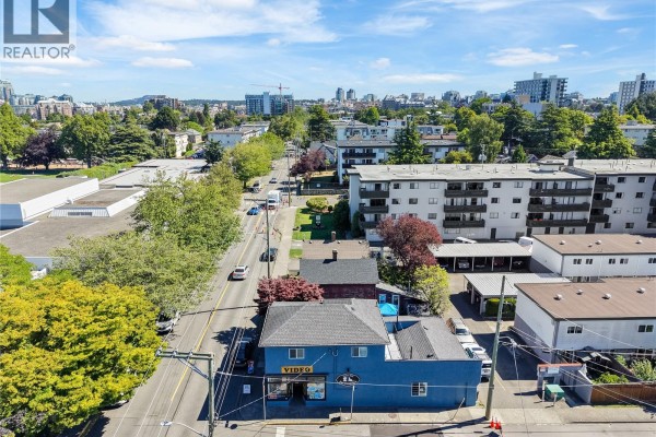 300 Beckley Ave, Victoria, BC V8V1J6 Photo 5