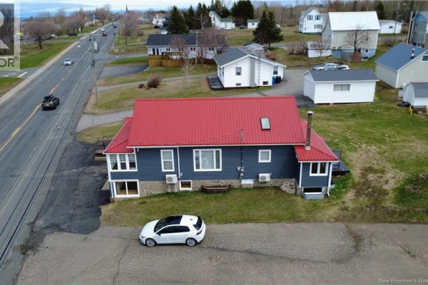 Bedroom - 300 Boulevard St-pierre Ouest, Caraquet, NB E1W1A3 Photo 4