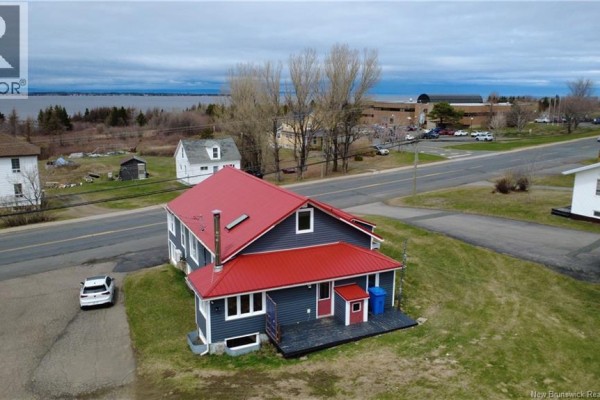 Family room - 300 Boulevard St-pierre Ouest, Caraquet, NB E1W1A3 Photo 5