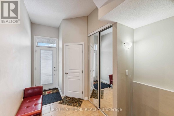 Dining room - 300 Cooks Mill Crescent, Ottawa, ON K1V2N3 Photo 3
