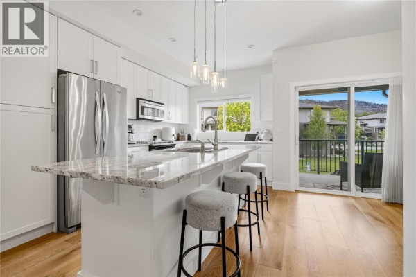 4pc Bathroom - 300 Drysdale Boulevard Unit# 8, Kelowna, BC V1V3E6 Photo 2