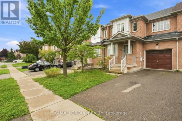 300 Flagstone Way, Newmarket, ON, photo 2
