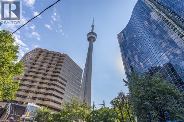 Den - 300 Front Street W Unit# 307, Toronto, ON M5V0E9 Photo 2