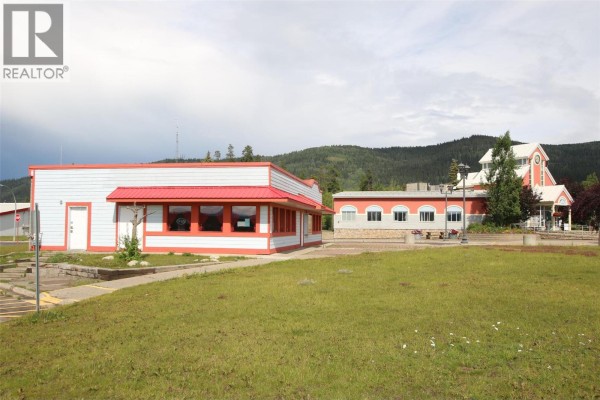 300 Iles Way, Tumbler Ridge, BC V0C2W0 Photo 4