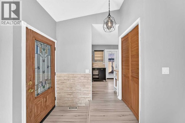 300 Marquis Place Se, Airdrie, AB, photo 3