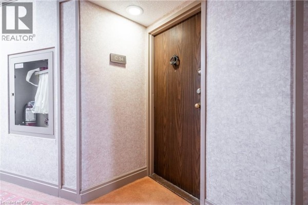 4pc Ensuite bath - 300 Mill Road Unit# C34, Etobicoke, ON M9C4W7 Photo 2