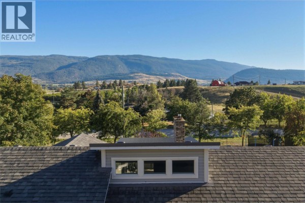 Recreation room - 300 Scenic Drive, Coldstream, BC V1B2X3 Photo 3