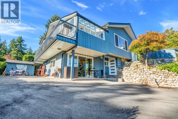 300 W Balmoral Road, North Vancouver