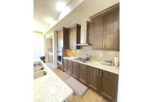 3000 Helc Place, Surrey, BC, photo 3