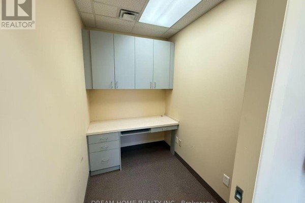 3000 Lawrence Avenue E, Toronto, ON M1P2V1 Photo 5