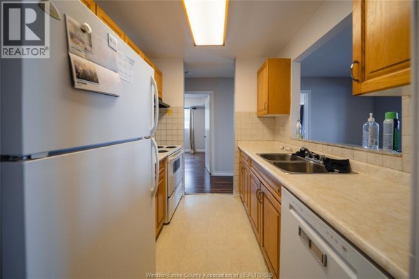 4pc Bathroom - 3000 Sandwich Unit# 406, Windsor, ON N9C4G3 Photo 5