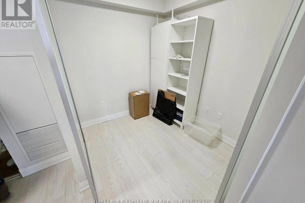 3001 - 30 Gibbs Road, Toronto, ON M9B0E4 Photo 5