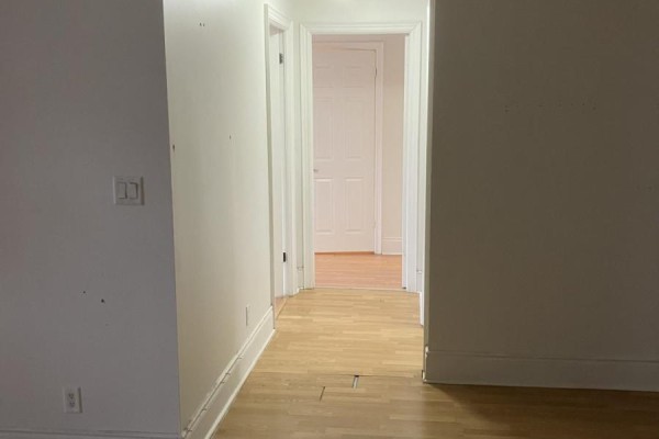 Bedroom 2 - 3002 - 3880 Duke Of York Blvd Boulevard, Mississauga, ON L5B4M7 Photo 4