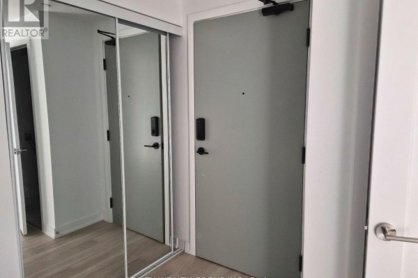 3002 - 5105 Hurontario Street, Mississauga, ON, photo 2